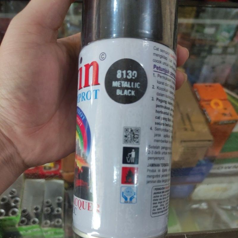 

cat semprot BWIN (metalic black) /acrylic lacQuer spray pain BWIN / cat kaleng BWIN hitam metalic (300cc)