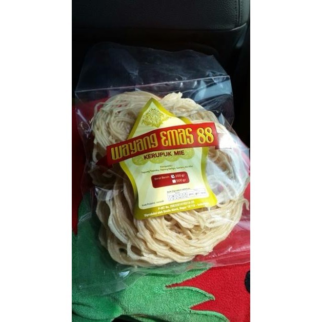 

POI Kerupuk mie bogor wayang emas 88 / kerupuk mie asinan bogor renyah gurih nikmat tanpa pengawet TERLARIS
