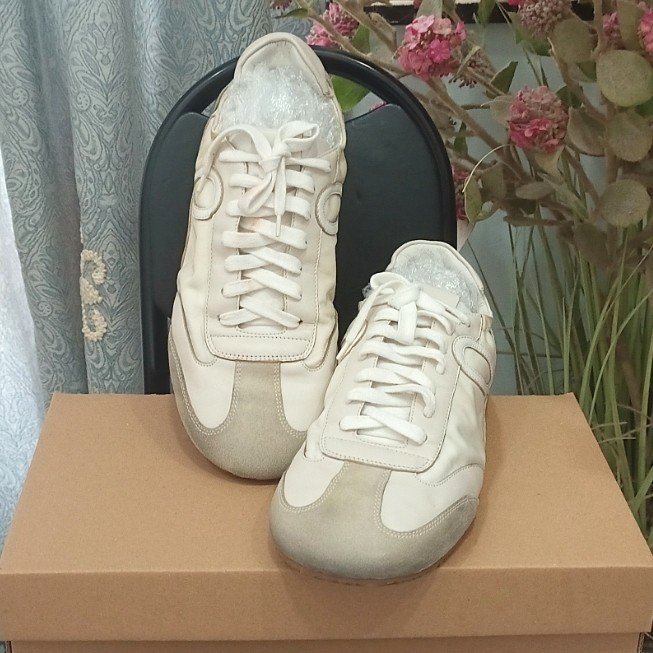 Sepatu Casual Loewe Made in Italy Size 43 Original