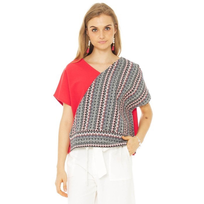 Kanawa Tenun Blouse in Red - Beatrice Clothing