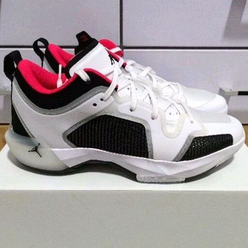 AIR JORDAN 37 LOW "SIREN RED" BNIB 100% ORIGINAL UKURAN US 11