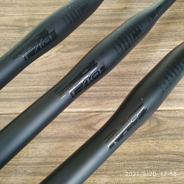 RACEFACE NEXT - Flat Handlebar UD Carbon 760mm 31.8mm MTB XC Full Black - Stang Karbon Sepeda Gunung