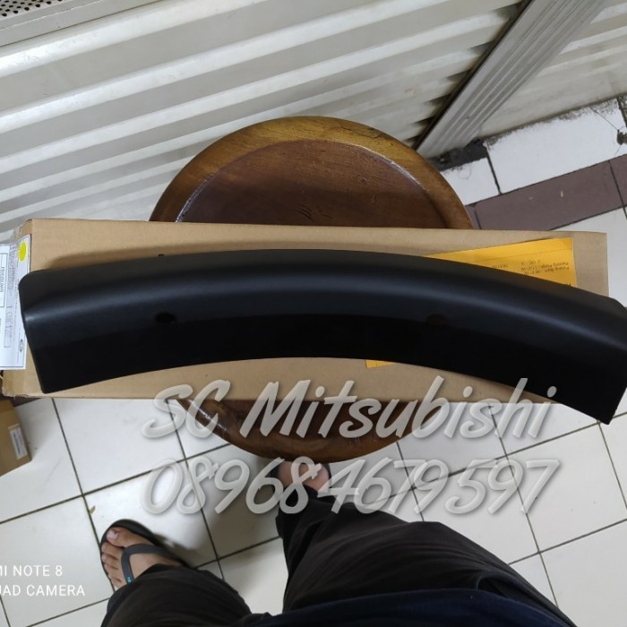 LIST BUMPER DEPAN KIRI KANAN OUTLANDER / WHEEL ARC TRIM OUTLANDER