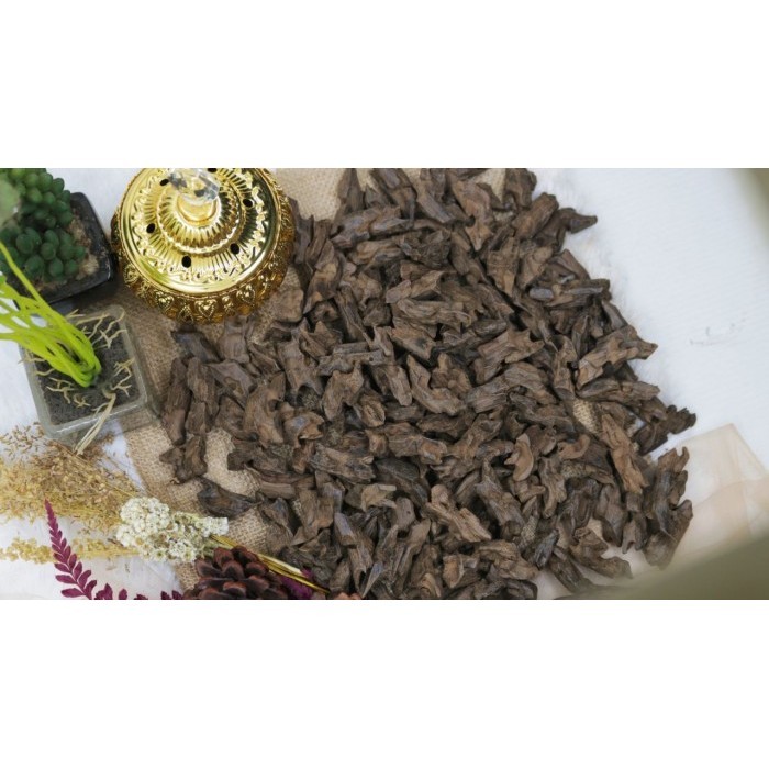 Kayu Gaharu Sanai/Mohassan Bednamle Kalimantan/Gaharu Oud Agarwood