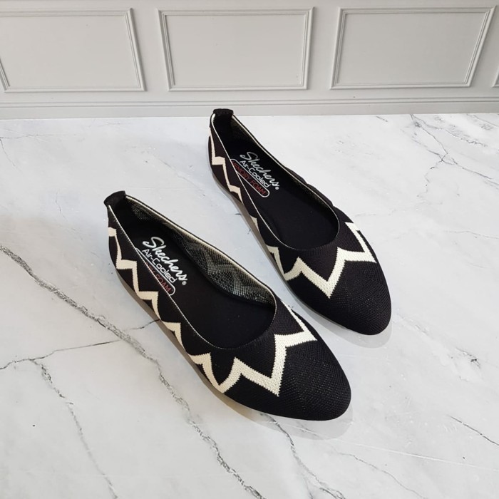 Sepatu Skechers Wanita Cleo Flat Shoes