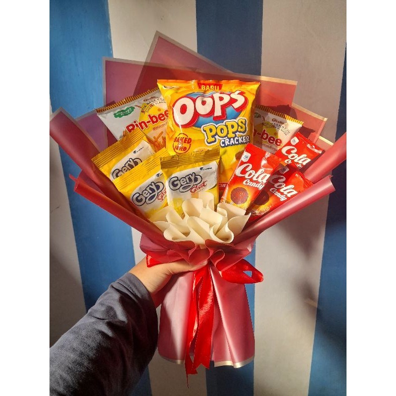 Buket makanan/ snack buket untuk wisuda/graduation,ulang tahun, hadiah