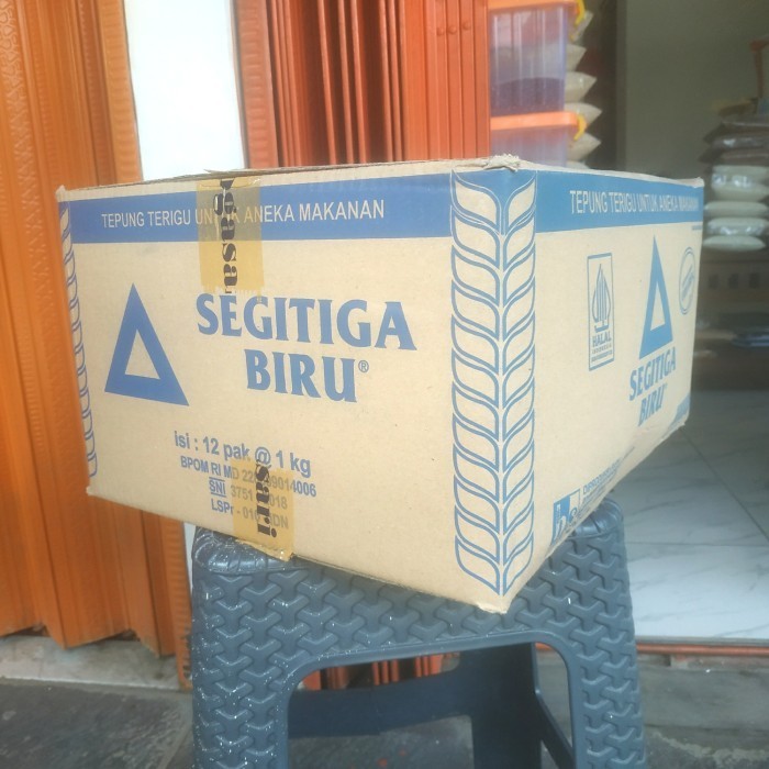 

GV976 TEPUNG TERIGU SEGITIGA BIRU 1 KG KARTON ISI 12 PCS PROMO
