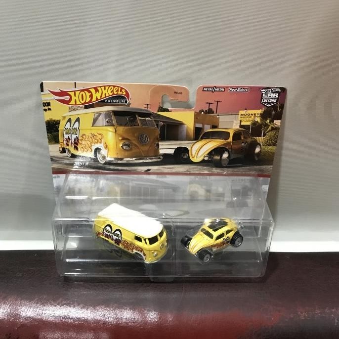 Hotwheels car culture VW T1 panel vs custom VW beetle