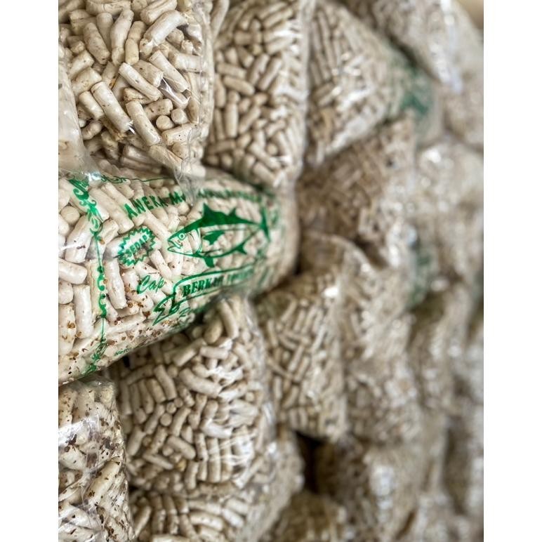 

Krupuk Ikan Tongkol "Berkah" 1 Kg (Asli Klaten)
