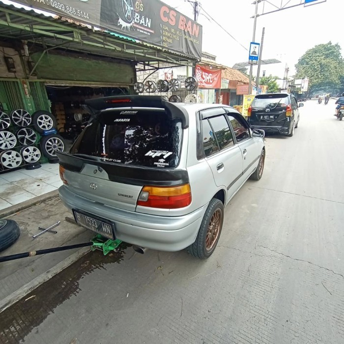 Ducktail / Spoiler Pinggang Starlet Kapsul / Mid Spoiler