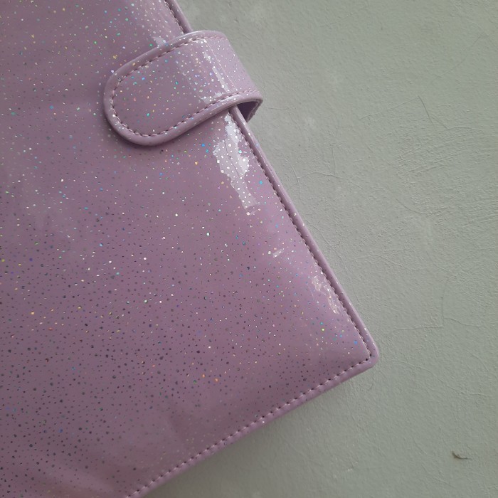 

Binder Premium Hologram Glitter Pastel Klip A5 20Ring B5 26Ring