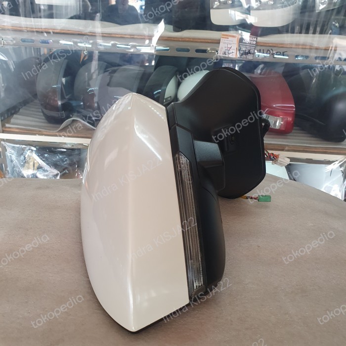 spion mobil Toyota Veloz 2022 2023