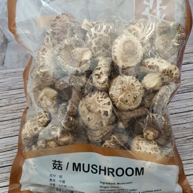 

Jamur Kering Shitake / Dried Mushroom Super A Plus 605Gr