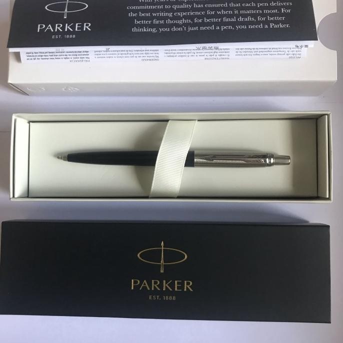 

Pulpen Parker Jotter SPC Ballpoint Black Crome Trim TA