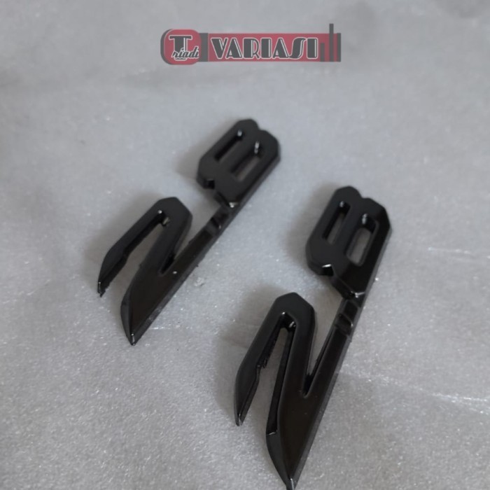 Emblem Tipe 2.8 Fortuner Black Chrome