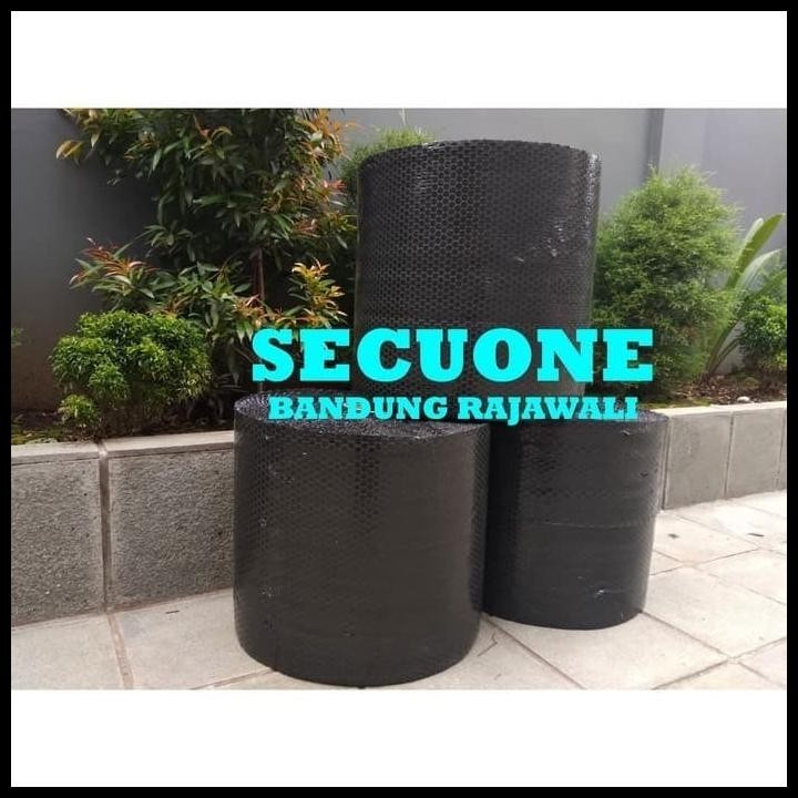 

BEST DEAL BUBBLE WRAP / PLASTIK PEMBUKUS HITAM 45CM PANJANG 50M GOSEND BANDUNG !