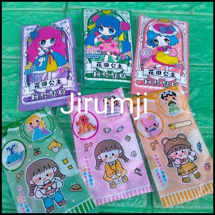 

GRATIS ONGKIR 5 SACHET MAINAN STIKER MANIK EDUKASI STICKER DIAMON MOTIF KARTUN LUCU !