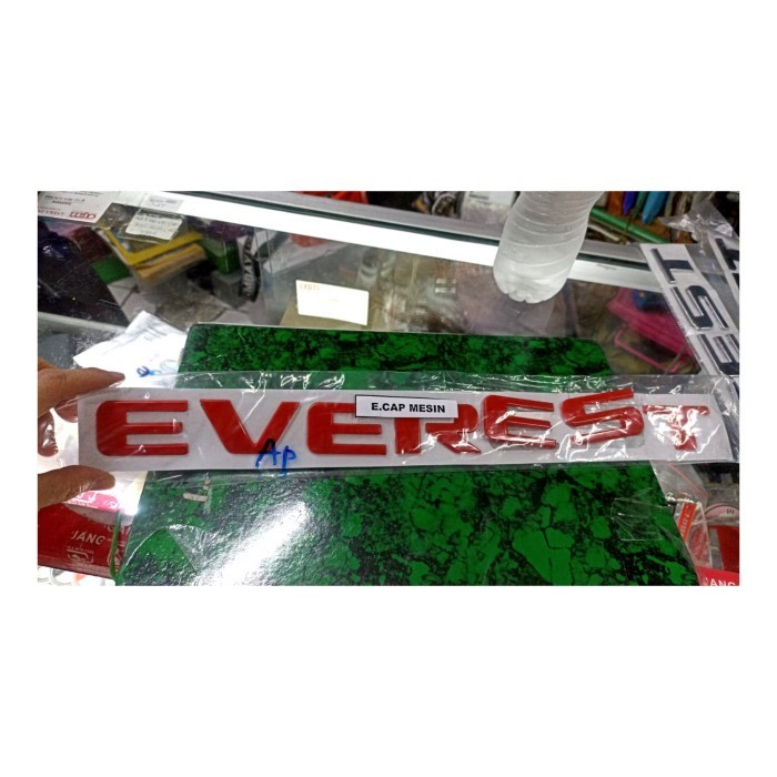 Emblem Kap Mesin Ford Everest