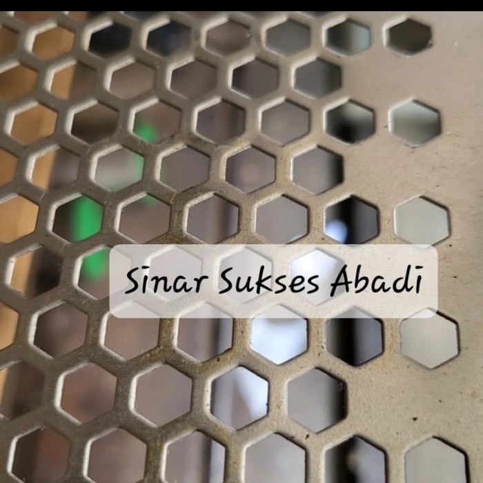 Plat Lubang Hexagonal Besi