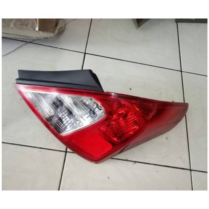 Masih Ada Stoplamp Lampu Belakang Nissan Almera