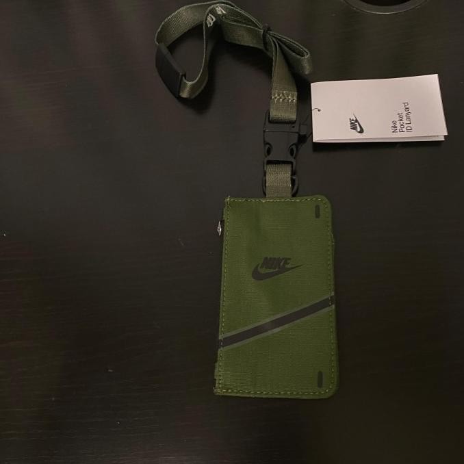 

Nike Lanyard Id Badge Green 100% Original Kualitas Premium