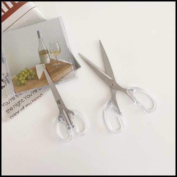 

DISKON GUNTING KERTAS TRANSPARAN AESTHETIC MUJI STYLE SCRAPBOOK SCISSORS !!!