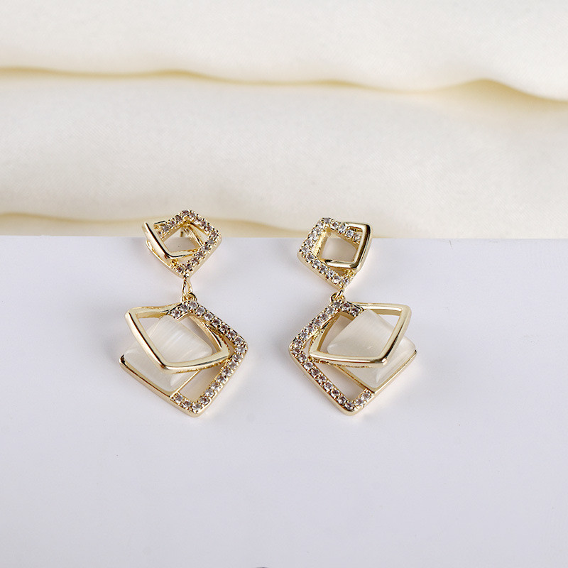 ANTING TETRA - Anting wanita titanium EARING lapis emas