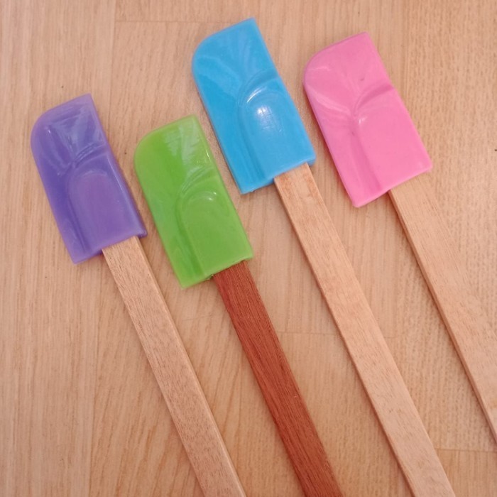 

Adlian Silicone Mini Scrapper [ Panjang 25Cm ]