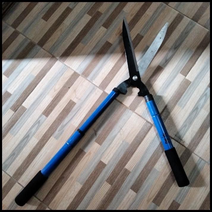 GUNTING RUMPUT - GUNTING TAMAN