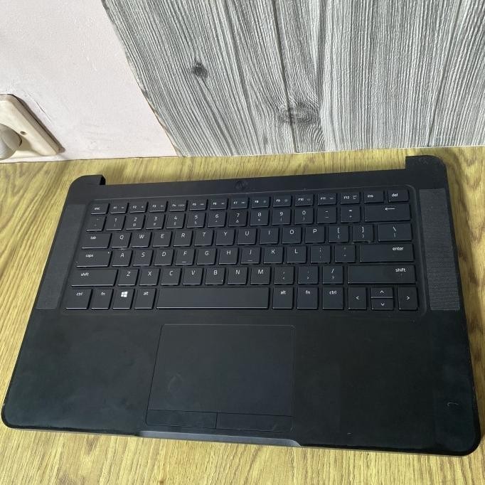 Masih Palmrest Keyboard Cover Bawah Laptop Blade Razer Rz09-0195