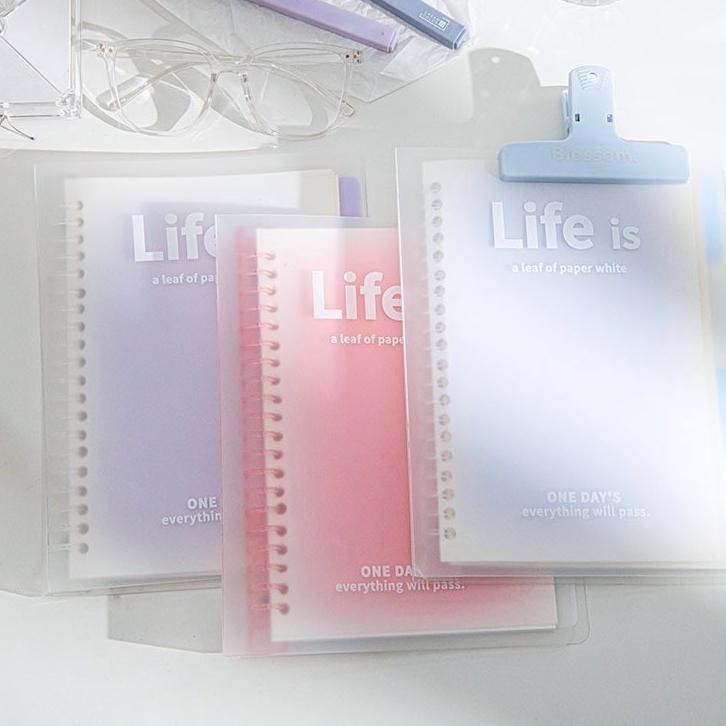 

BUKU BINDER A5 B5 / NOTEBOOK AESTHETIC KOREA BESAR / BUKU JURNAL / BUKU CATATAN LUCU / SAMPUL BUKU AESTHETIC / LOOSE LEAF NOTEBOOK NOTEPAD / BUKU TULIS SEKOLAH / ALAT TULIS STATIONERY SISWA UNIVERSITY BISA COD