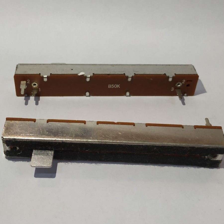 potensio geser 50k Harga untuk=2buah