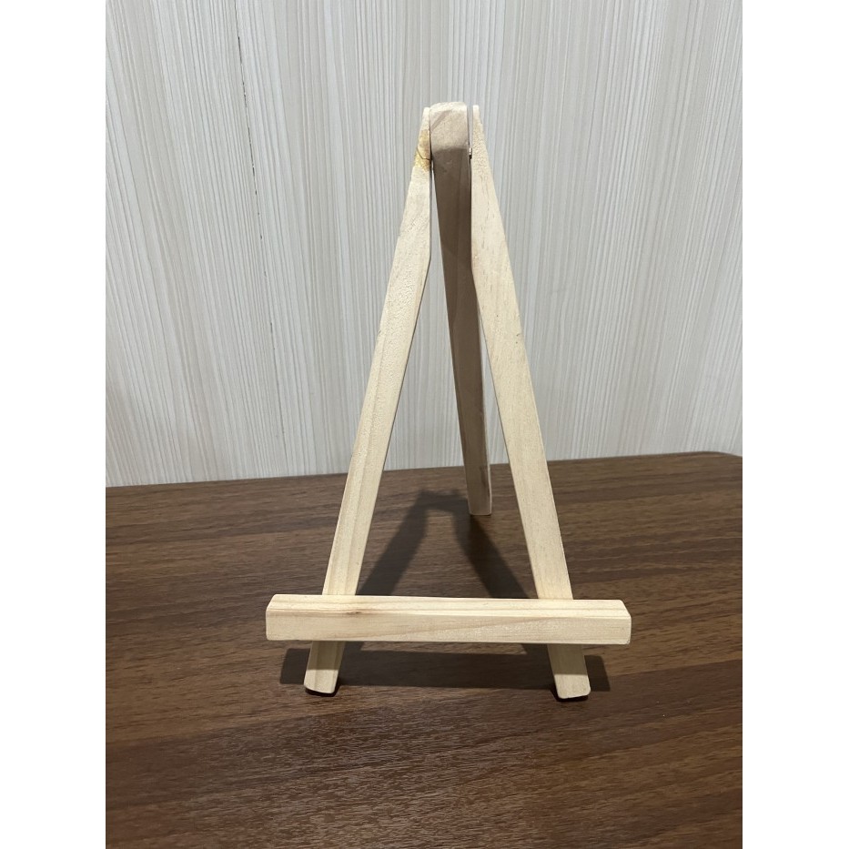 

Easel Kanvas K01