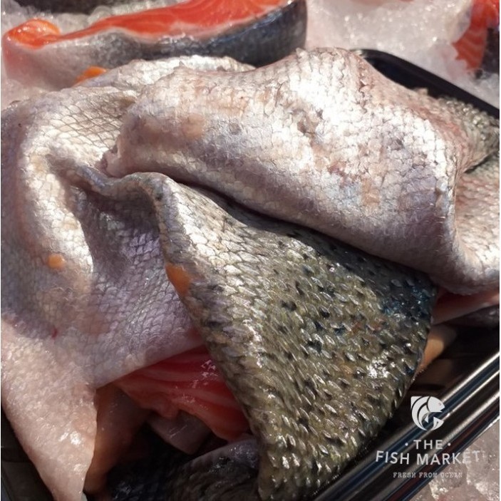 

Kulit Ikan Salmon 500G