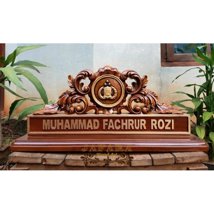 

Jual Diskon Papan Nama Meja Ukiran Kayu Jati Logo Tribata Polri Motif Ukir