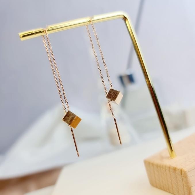 Anting panjang titan elegant/anting titanium/anting panjang anti karat