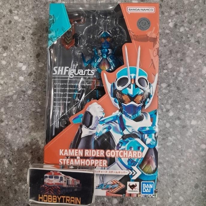 SHF KAMEN RIDER GOTCHARD STEAMHOPPER FIGURE