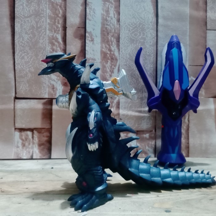 TOP figure ultra monster dark lugiel victor lugiel dark spark ginga