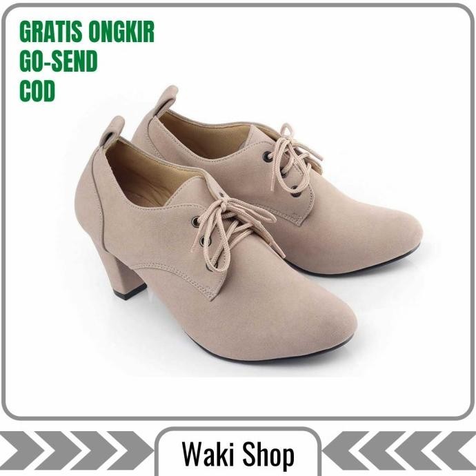 Sepatu Boots High Heels Wanita Tali Hak 7Cm Kantor Kerja Pesta Krem