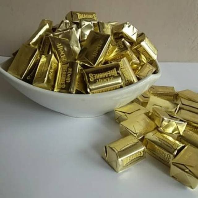 

Ready 500gr delfi treasure almond - coklat kiloan pabrikan