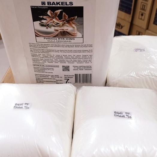 

Bakels Fondant Putih 1Kg Kemasan Repa