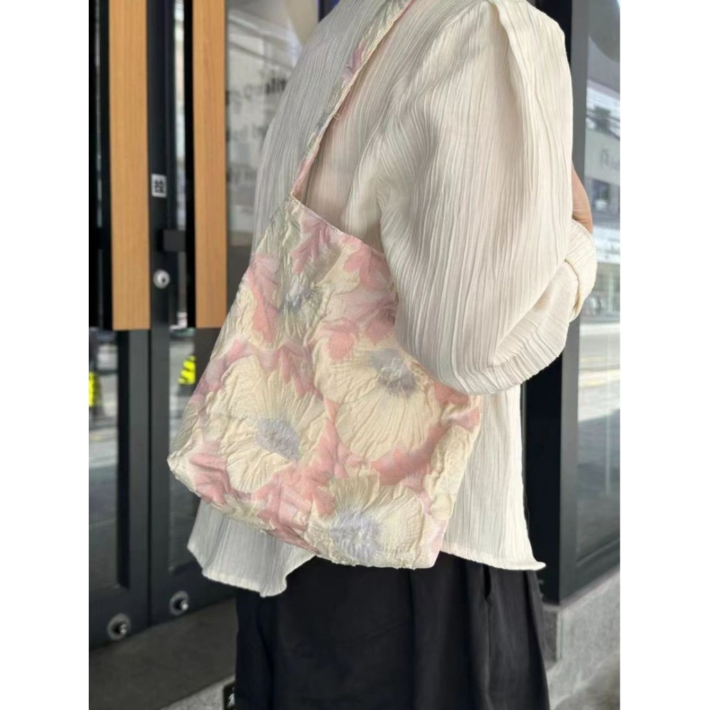 Tas kanvas bunga peri tulip serbaguna lukisan minyak retro versi Korea musim panas asli bahu sastra
