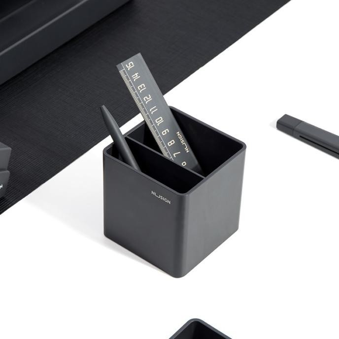 

Deli Nusign Pen Holder / Tempat Pulpen Berbentuk Kotak NS011