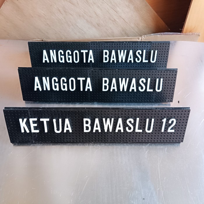 

Papan Nama Meja Moviard 7 x 30 cm KODIM