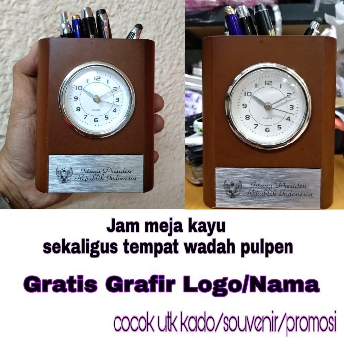 

Arom Jam Meja Kayu Exclusive Sekaligus Tempat Pulpen Gratis Grafir Logo&Nma