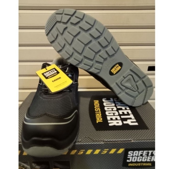 Sepatu safety joger cador