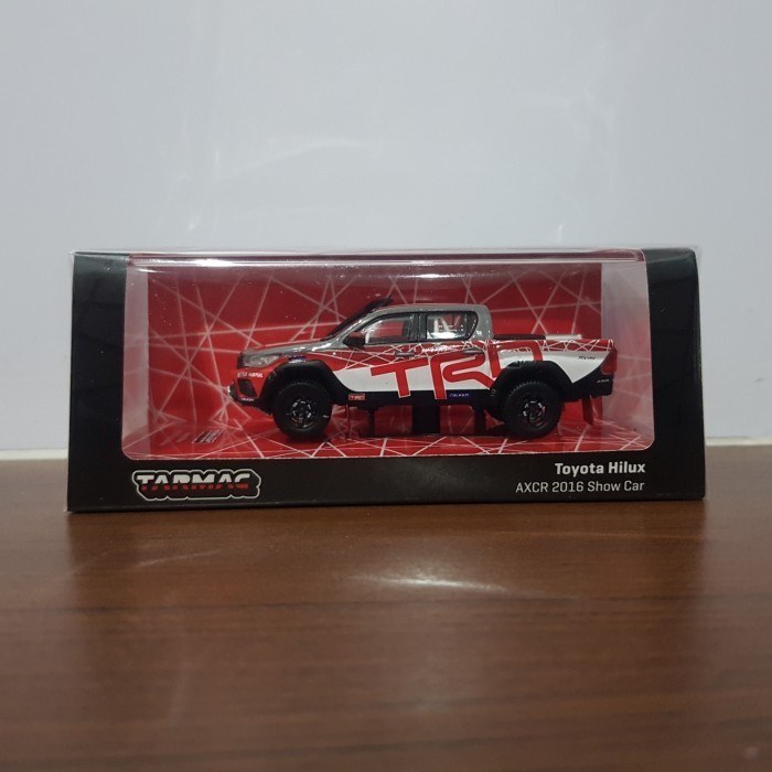 Ane Diecast Mobil 1:64 Toyota Hilux Axcr 2016