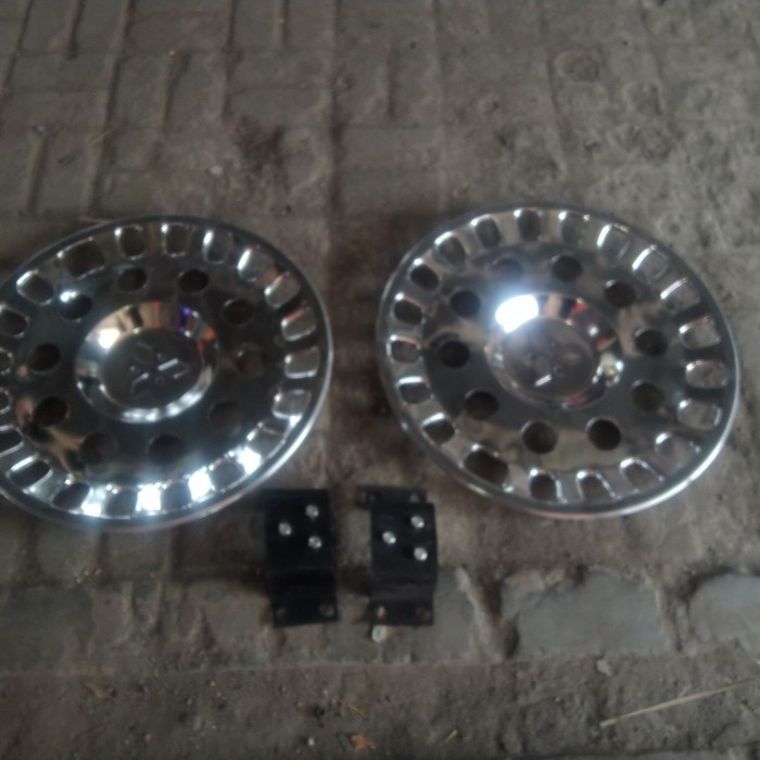 Dop Roda Mobil Truk Ring 20 Lubang 10 Bagian Belakang
