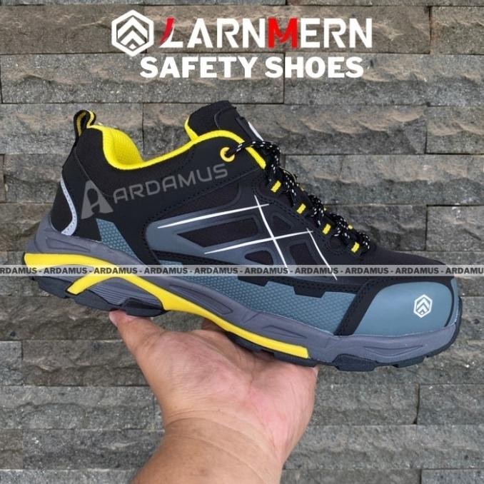 Safety Shoes Larnmern Lm170201K S1P Src Sepatu Safety Sneakers/Boots  Ready