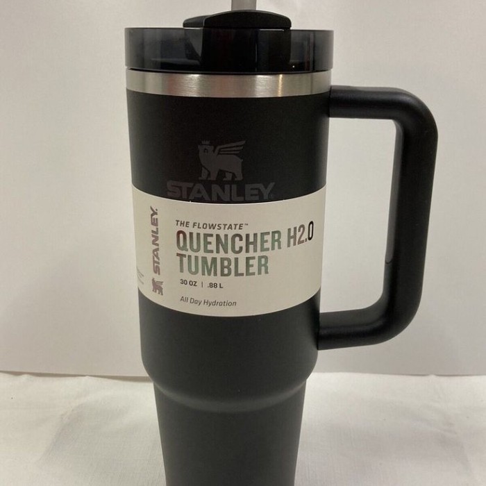 Tumbler Stanley cup Quencher 887ml 30oz Black / Botol minum Stanley Quencher 40oz Hitam